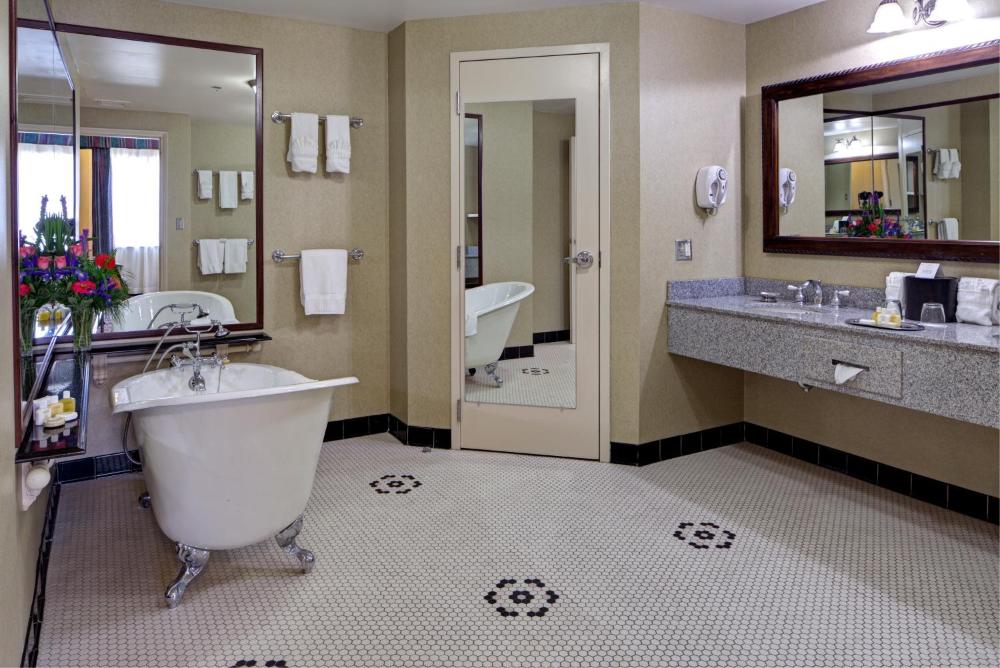 Presidential Suite - Non-Smoking interior